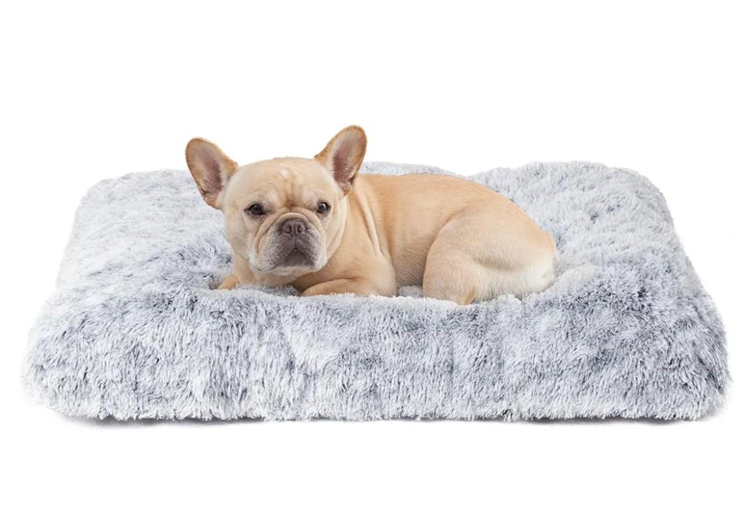 EHEYCIGA Fluffy Dog Crate Bed for Medium Dogs, Plush Faux Fur Crate Pad, Calming Anti Anxiety Medium Dog Bed, Washable Soft Warm Crate Mat with Non-Slip Bottom