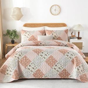 Dinjoy Pink Quilt Set Queen Size, Reversible Floral Plaid Patchwork Pattern Bedding Set Soft Microfiber Lightweight Bedspread Coverlet 3 Piece Spring Summer Use (90x96 inches)