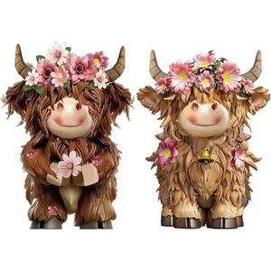 2 Pcs Highland Cow Figurines Decor Daisy Flower Highland Cow Gnomes Resin Statue Calf Lovers Gifts for Farmhouse Home Garden Kitchen Office Tiered Tray Table Decor
