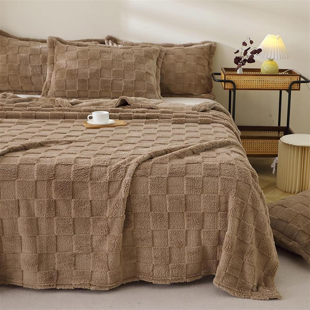 Fleece Throw Blanket Extra Large, Soft Cozy Jacquard Bed Blanket, Lightweight Fuzzy Cozy Blankets for All Seasons, Brown, 79"x91"