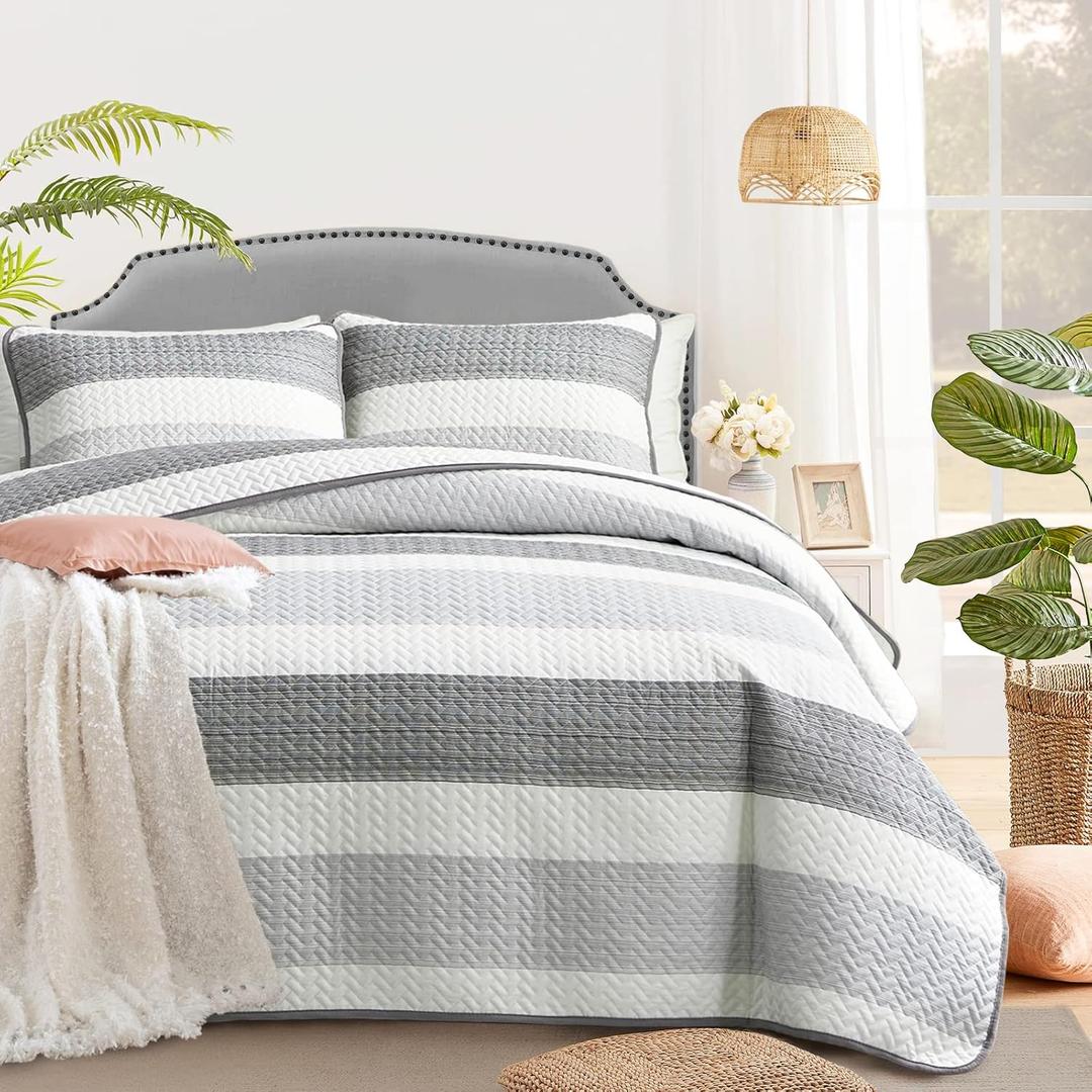 Joyreap 2-Piece Cotton Quilt Set Twin, Light Gray Penicl Line Stripes Printed on White, Smooth Soft Quilt Bedspread Bed Cover for All Season- 68x86 inches