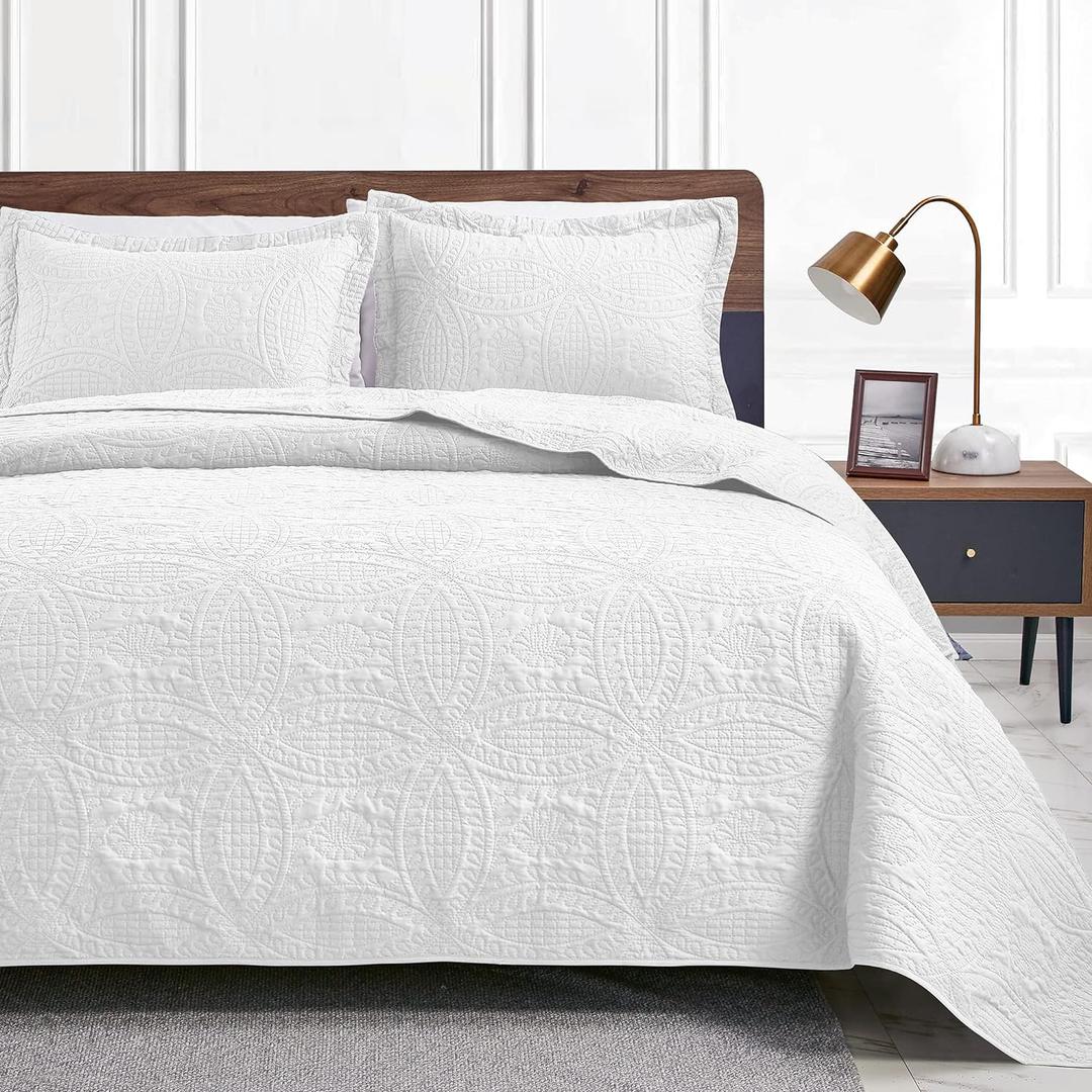 Love's cabin Quilts for Queen Bed White Bedspreads - Soft Bed Summer Quilt Lightweight Microfiber Bedspread- Modern Style Coin Pattern Coverlet for All Season - 3 Piece (1 Quilt, 2 Pillow Shams) (Full/Queen (90"x96"))