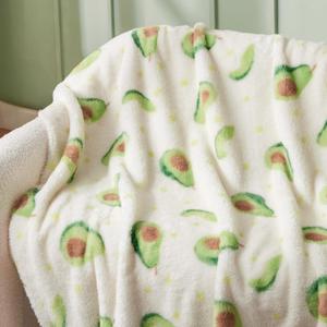 Bedsure Cute Avocado Throw Blanket - Soft Fleece Throw for Girls Boys Teens Kids as Gifts, GentleSoft Cozy Fuzzy Room Decor Aesthetic Fruit Pattern Blankets for Couch Sofa Bed Camping, 50x60