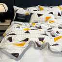 Fleece Bed Blankets Queen Size - Soft Lightweight Plush Fuzzy Cozy Luxury Blanket Microfiber Throw for Couch Bed,All-Season Breathable,80x90 Inches (Triangle)