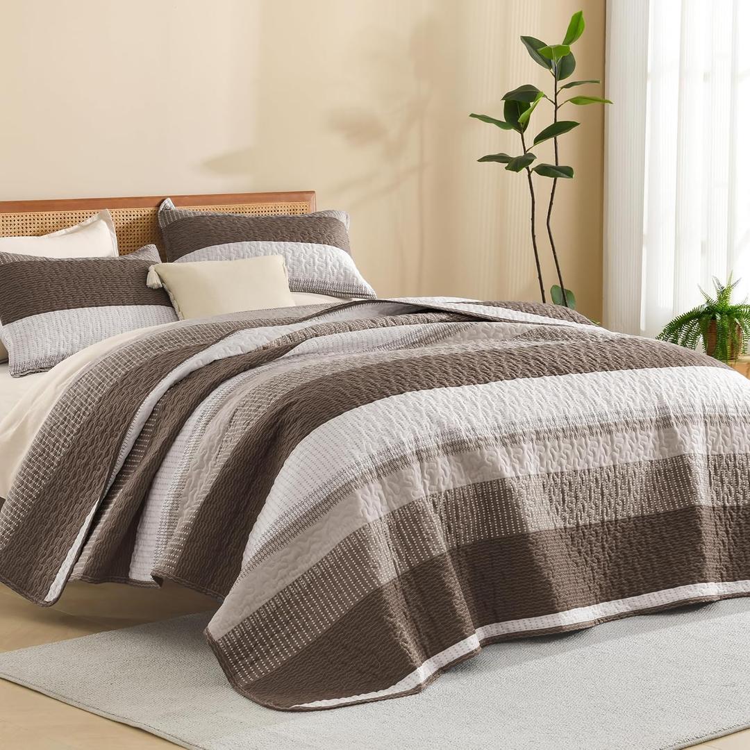 Litanika Oversized King Quilt Set Brown, 128x120 Stripe Bedspread Coverlet 3 Pieces, Brown Lightweight Quilted Bedding Set for All Season(Super King Plus-1 Quilt, 2 Pillowcases)