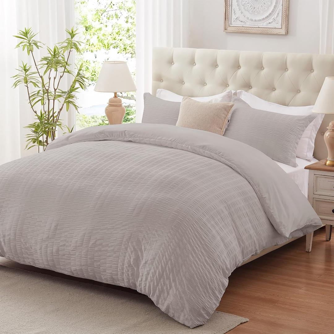 Cozyide Light Grey Twin Duvet Cover, 2 Pieces Bedding Duvet Covers, Soft Breathable Seersucker Duvet Cover Set with Zipper Closure and Corner Ties (1 Duvet Cover 68"x90" + 1 Pillow Sham 20"x26")