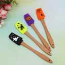 Hemoton 4pcs Halloween Wooden Handle Silicone Scraper Cream Spatula Baking Gadget Baking Supplies Kitchen Utensil for Home Bakery (Ghost + Black Cat + Pumpkin + Spider Pattern)
