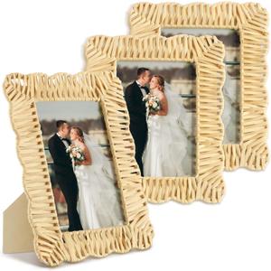 CroBlissful 3 Pcs Scalloped Picture Frame Nature Rattan Photo Frame 4x6 Boho Wicker Weave for Picture Coastal Handmade Wall Decor Boho Farmhouse Style Tabletop Display Decorative Home Bookshelf