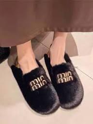 PXPUIQ Cozy Faux Fur Slippers with Stylish Letter Embroidery Non-Slip Rubber Sole Soft Indoor Slippers for Home 41