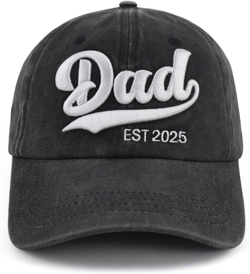2PCS Mom and Dad EST 2025 2026 Hat, Adjustable 3D Embroidered New Parents Gifts Baseball Cap (One Size)