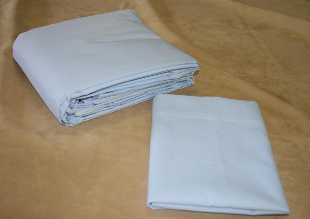 Linen Superstore 50/50 Cotton Percale Queen Waterbed Sheet Set with Free Stay Tuck Poles - Light Blue