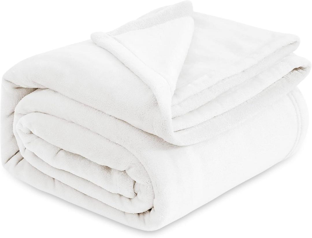 Bedsure GentleSoft Fleece Bed Blankets Full Size White - Soft Lightweight Plush Fuzzy Cozy Luxury Blanket Microfiber, 84x90 inches