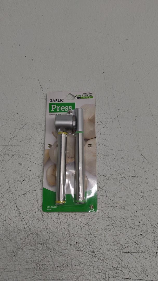Portable Stainless Steel Garlic Press Handheld Mincer for Easy Crushing Ergonomic Design Compact Kitchen Tool for Fresh Garlic and Herbs