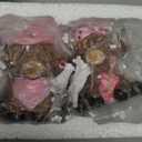 Wesiti 2 Pcs Cowgirl Highland Cow Figurines, Western Farmhouse Resin Cow Statues with Pink Cowboy Hat, Guitar and Bow, Christmas Cute Calf Lovers Gifts Ornaments for Home Shelf Holiday Decor