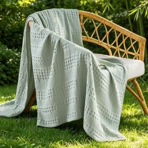 BEDELITE Cooling Waffle Twin XL Blanket Lightweight Breathable Cotton Summer Blanket of Rayon Derived from Bamboo for Hot Sleepers, Soft Throws for Bed, Couch and Sofa, Sage Green, 66x90 Inches