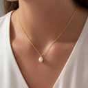 Bridesmaid Gifts Pearl Necklaces for Women, Beach Jewelry 18K Gold Plated Pearl Necklace, Elegant Dainty Simple Pendant Necklace for Women, Birthday Bridesmaid Wedding Gifts