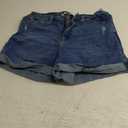 Levi Strauss Signature Gold Women's Juniors Mom Shorts, 15