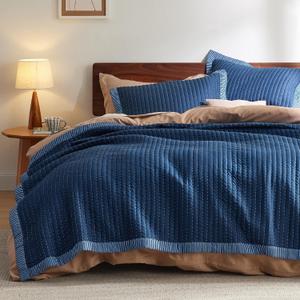 Bedsure Twin Quilt - Lightweight Comforter Twin Size, Corduroy Pattern Bedding Set Bedspread Coverlet, 2-Piece Set with 68"x86" Coverlet & 1 Pillow Sham, Navy Blue, All-Season Soft Microfiber (08 - Navy (Contrast Border))