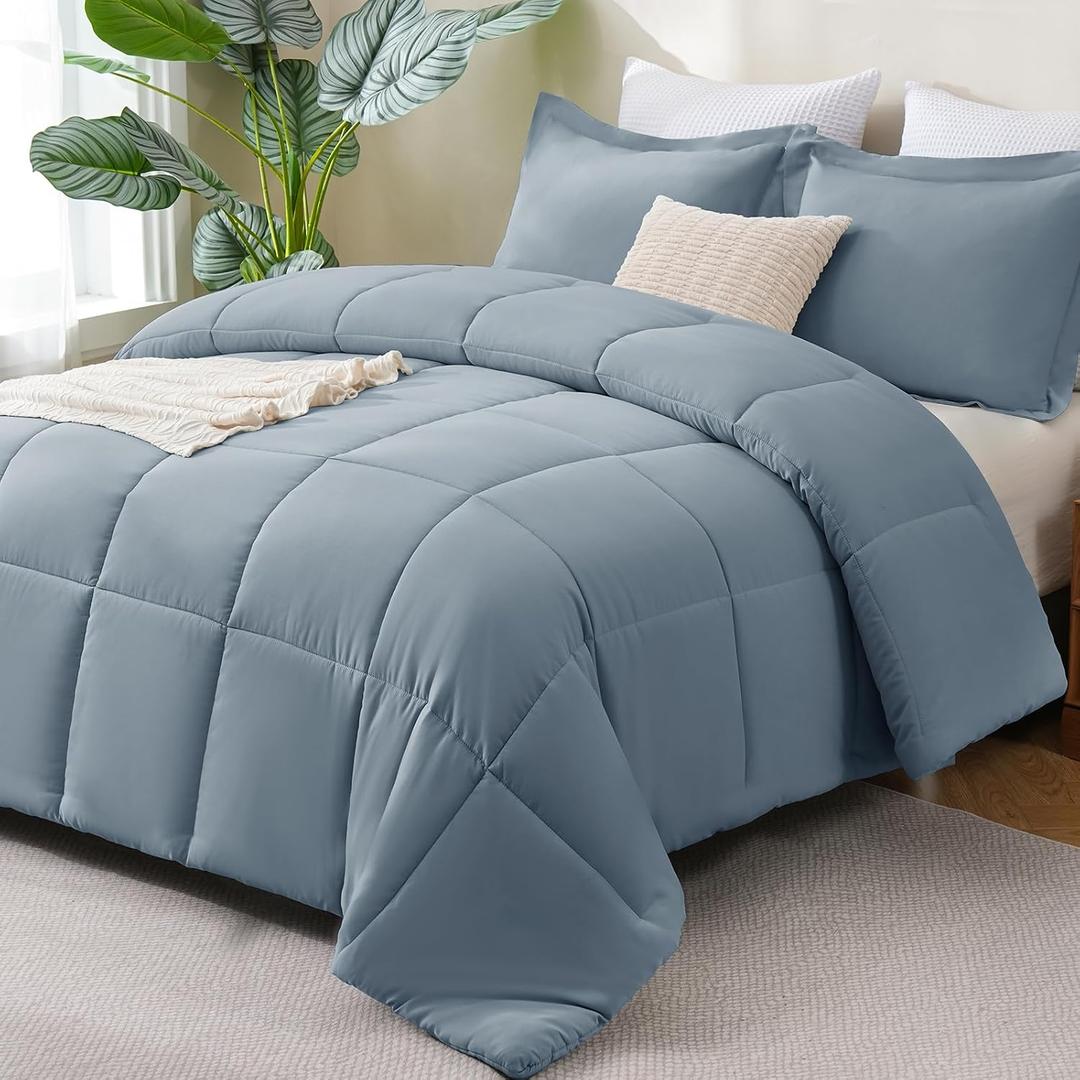 CozyLux Oversized Queen Comforter Set, 270GSM Grayish Blue Bedding Sets for All Seasons, 3 Pieces 98x98 Bed Set with 1 Down Alternative Comforter and 2 Pillow Shams, Soft, Lightweight, Breathable