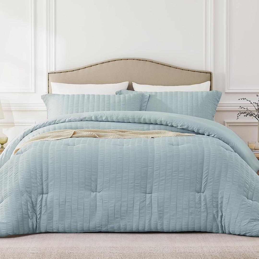 Quataly Oversized Queen Comforter Set Mist Blue,Extra Length Fit for Thick Mattresses,3PCS Seersucker Bedding Comforter for All Season, Oversized Queen Size(98''98'' Comforter & 2 Pillowcases)