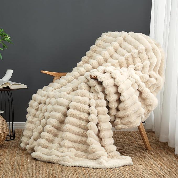 Cozy Bliss Faux Fur Throw Blanket for Couch, Cozy Warm Plush Striped Blanket for Sofa Bedroom Living Room, 50 * 60 Inches, Cream