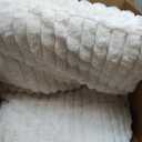 Bedsure ComfyFleece™ Fluffy Balanced Support Large Dog Bed for Crate,35x22