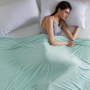 Bedsure Cooling Blanket for Hot Sleepers - Cold Blanket Queen Size for Sleeping, Ice Summer Cool Bedding with Rayon Derived from Bamboo, Lightweight Arc-Chill Thin Room Bed Cooling Essentials, 90x90 Green