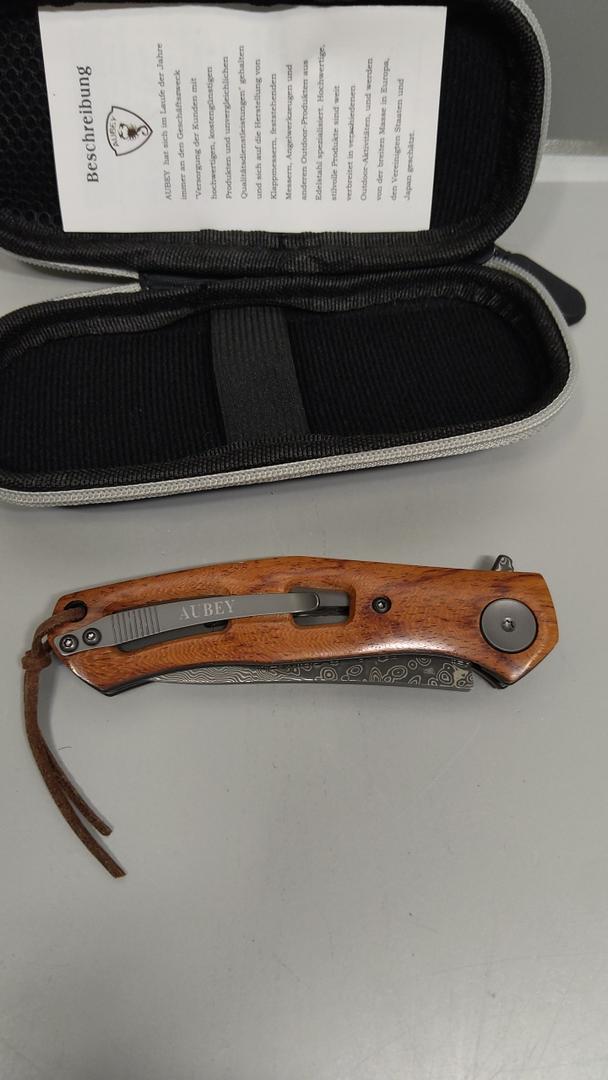 Aubey wooden pocket knife with black case