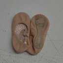 Bloch Bloch Belle Child Ballet Shoes, Toddler Girls Dance Shoes, High Durability, Soft Leather Upper, Flexible Suede Outsole, Pre-Sewn Elastic, Heart Printed Sock-Liner, Ballet Shoe (8.5 Wide Toddler, Pink)