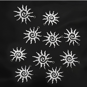 17pcs Stainless Steel Swirl Hollow Sun Diy Pendant