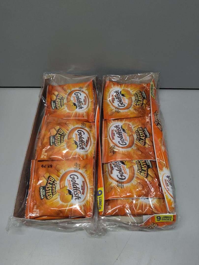 Pack Of 2 Goldfish Flavor Blasted Xtra Cheddar Cheese Crackers, Baked Snack Crackers, 0.9 oz On-the-Go Snack Packs, 9 Count Tray