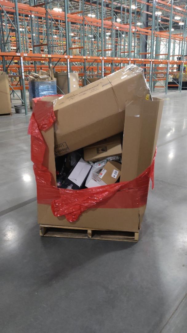 Pallet of Salvage Items 