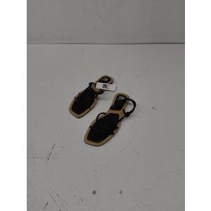 SN New York Molly Black Size 10