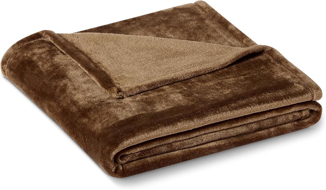 Amazon Basics Soft Fleece Throw Blanket, Very Cozy Lightweight Blanket for Couch & Sofa, Warm, 50 x 60 Inches, Brown