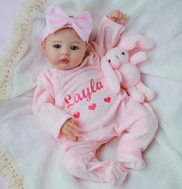 WOOROY Lifelike Reborn Baby Dolls - 18 Inch Real Baby Doll Girl Vinyl Body Realistic Newborn Real Life Baby Dolls with Open Eyes, Handmade Poseable, Gift with Doll Accessories for Kids 3+