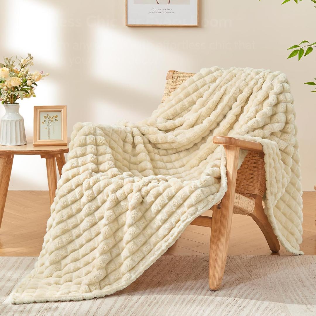 BEDELITE Beige Throw Blanket for Couch and Bed- Super Soft and Warm 3D Checkered Fluffy Fuzzy Fleece Blanket, Luxurious Plush Cozy Blanket for Room Decor Spring, 50x60 inches