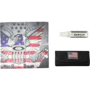 Oakley Lens Rectangular Eyeglass Cleaning Kit (Usa Flag)