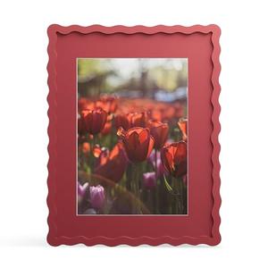 THKRLOF 11x14 Picture Frame with Mat for 8x10, Wavy Edge Wooden Real Glass Photo Frame for Wall Hanging, Red, 1 Pack