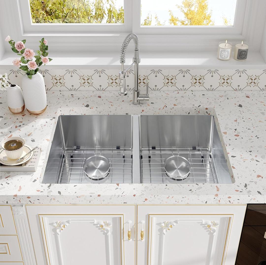 30 Inch Double Bowl Kitchen Sink Undermount,16-GaugeT304 Stainless Steel Kitchen Sink,50/50 Undermount Double Sinks with Accessories,Deep Sinks with Brushed Finish (30" x 18")