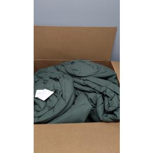 Bedsure Queen Size Comforter Set, Dark Green Soft Prewashed Bedding for All Seasons, 3 Pieces GentleSoft Warm Down Alternative Bed Set, 1 Lightweight Comforter (90"x90") and 2 Pillowcases (20"x26") (04 - Dark Green)