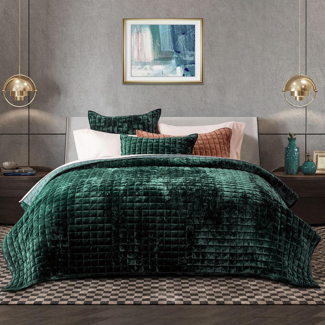 RECYCO Luxury Velvet Quilt Set King Size Bedding Sets, Ultra Soft Velvet Comforter Set, Lightweight Channel Box Stitch Oversized Bedspread Coverlet for All Season, with 2 Shams, Emerald Green