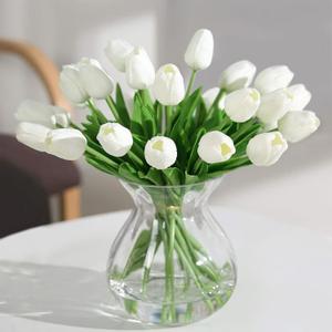 2 x Tulips Artificial Flowers 20 Pcs White Fake Tulip Stems Real Touch PU Tulips for Easter Spring Wedding Bouquet Home Centerpiece Floral Arrangement Table Dcor