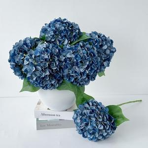 ZYTUYO 5 Pcs Dark Blue Silk Hydrangeas Artificial Flower Boho Dried Touch 20'' Faux Hydrangeas for Fall Indoor Home Decor Kitchen Living Room Outdoor Porch Wedding Flower Arrangement, Dark blue