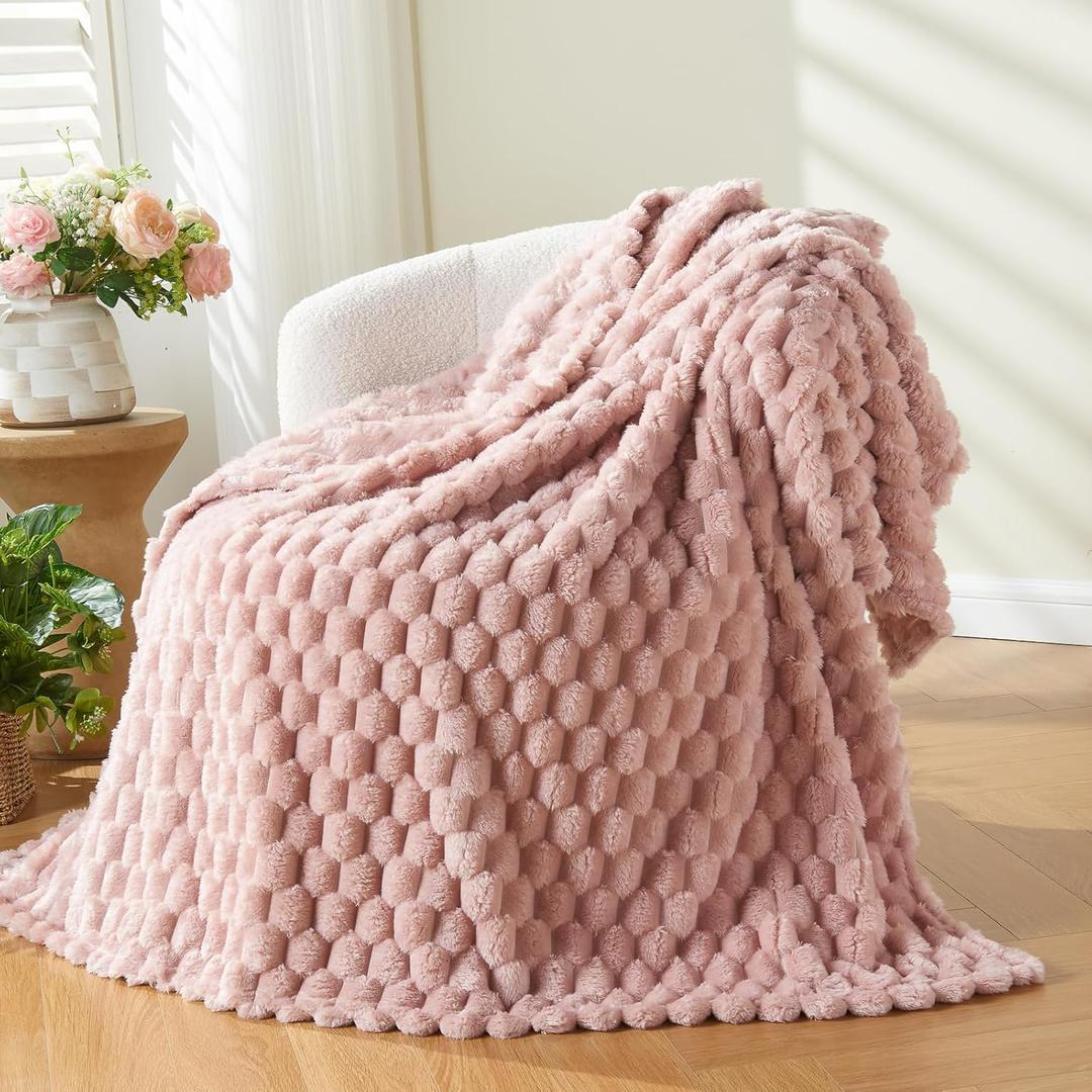 NEWCOSPLAY Super Soft Throw Blanket Pink Premium Silky Flannel Fleece 3D Clouds Stylish Jacquard Lightweight Bed Blanket All Season Use 350GSM (Pink, Throw(50"x60"))