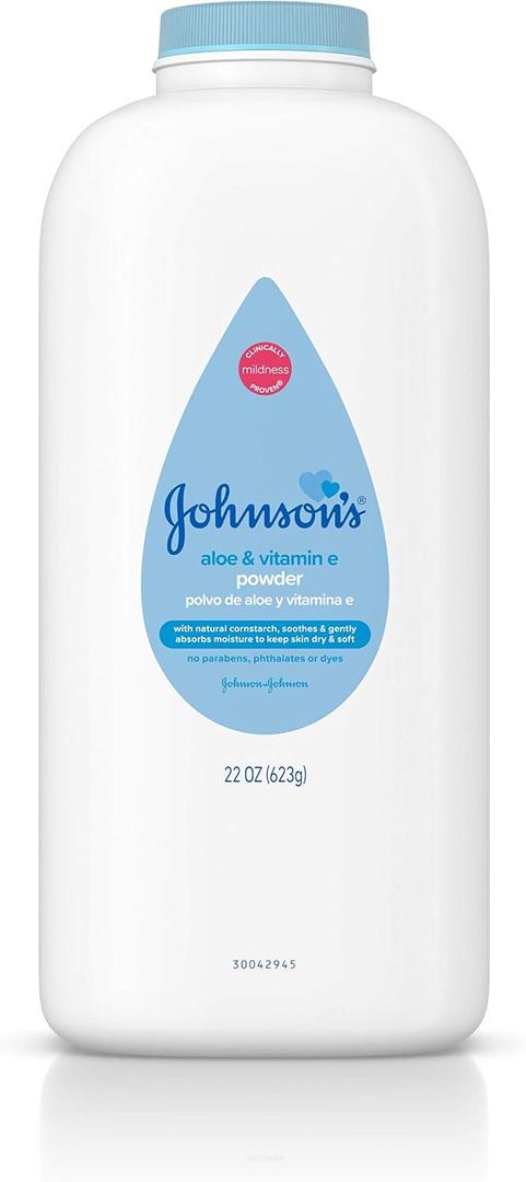 Johnson's Baby Powder with Naturally Derived Cornstarch Aloe & Vitamin E, Hypoallergenic, 22 oz (Pack of 6)