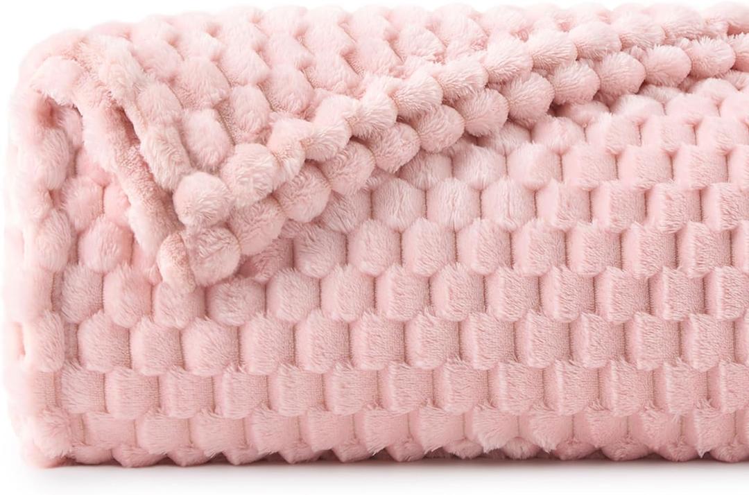 BEDELITE Fleece Blanket Twin Size for Bed Couch, 3D Jacquard Decorative Pink Throw Soft and Cozy Warm Plush Fuzzy Blanket All Seasons Suitable, 60x80Inches