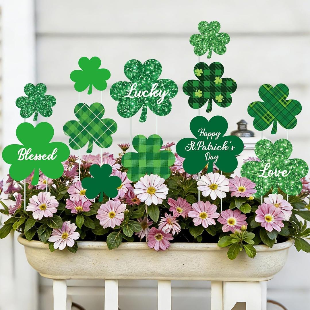 12 Pcs St. Patrick's Day Planter Stakes Shamrock Shaped Garden Signs Outdoor Decorations Decorative Green Plaid Lucky Clover Yard Stakes for St. Patrick's Day Irish Home Lawn Patio Porch