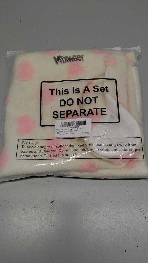 Mixweer Valentines Day Throw Pillow Cover 18 x 18 Inch Pink Heart Love Decorative Throw Pillow Cover Valentine Soft Plush Faux Fur Pillow Cover for Couch Sofa Living Room Bed Home Decor Valentine Gift Mixweer Valentines Day Throw Pillow Cover 18 x 18 Inch Pink Heart Love Decorative Throw Pillow Cover Valentine Soft Plush Faux Fur Pillow Cover for Couch Sofa Living Room Bed Home Decor Valentine Gift