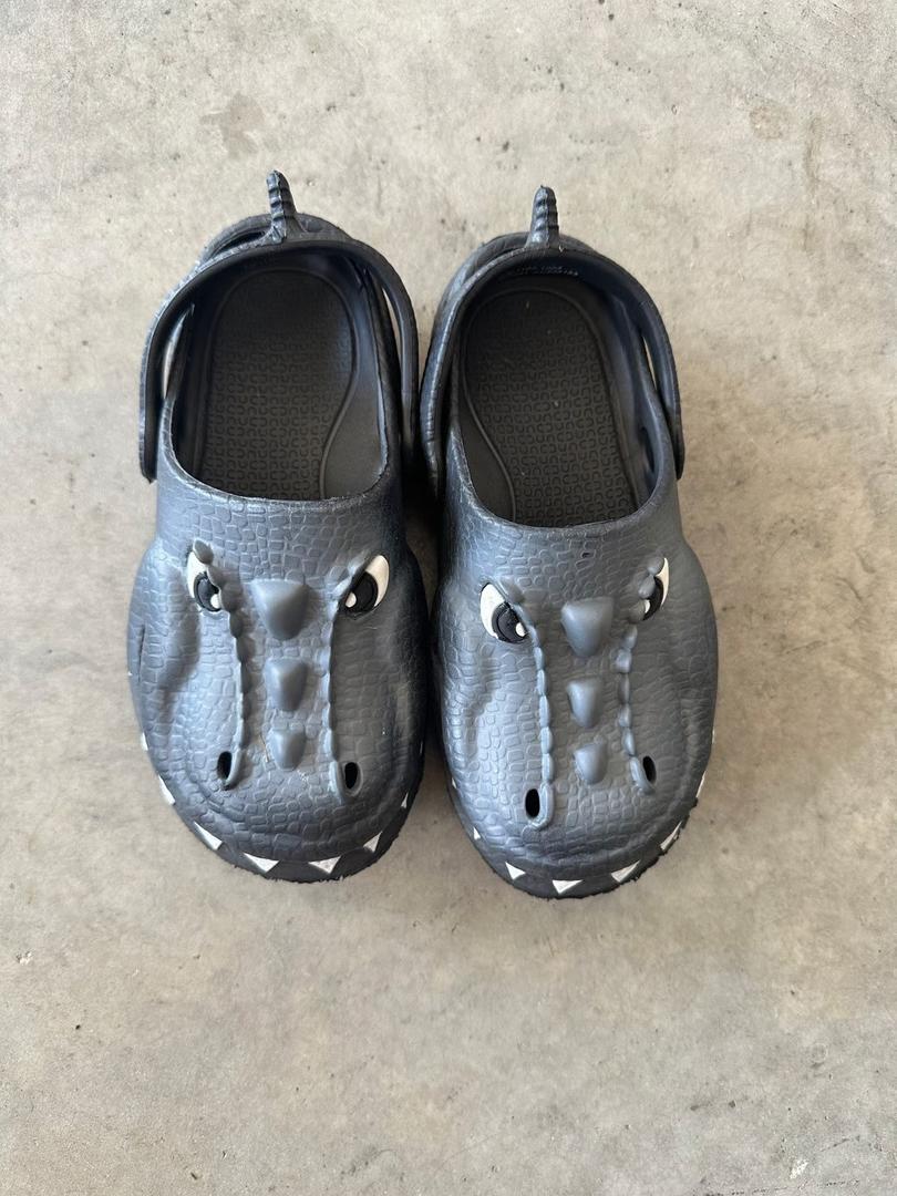 B Black Alligator Clog 3
