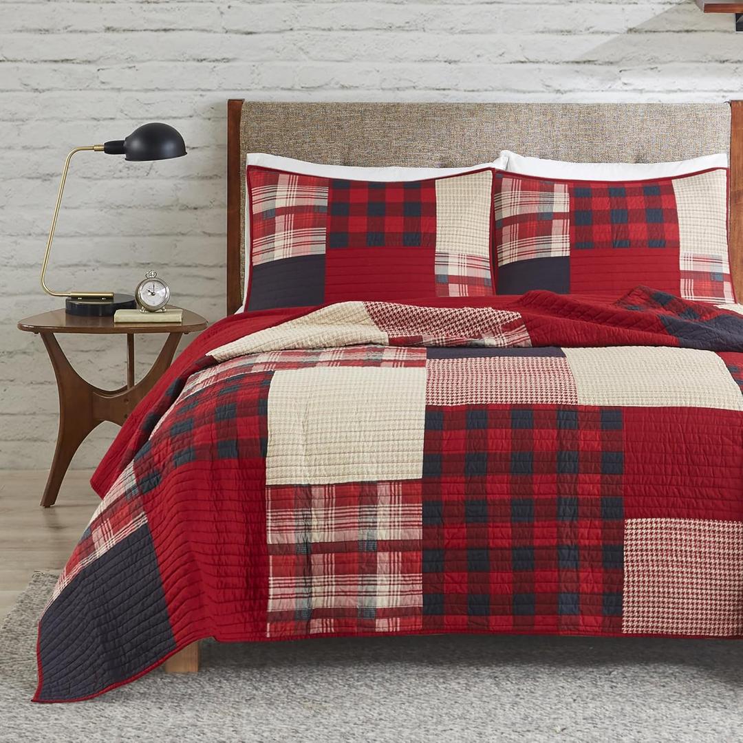 Woolrich Sunset Reversible Quilt Set - Cottage Styling Reversed to Solid Color, All Season Lightweight Coverlet, Cozy Bedding Layer, Matching Shams, Oversized King/Cal King, Plaid Red 3 Piece